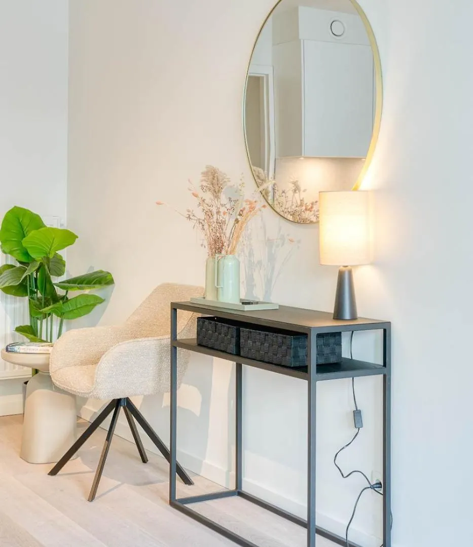 Cozy 5-Person Apartment Near The Beach In Oostende