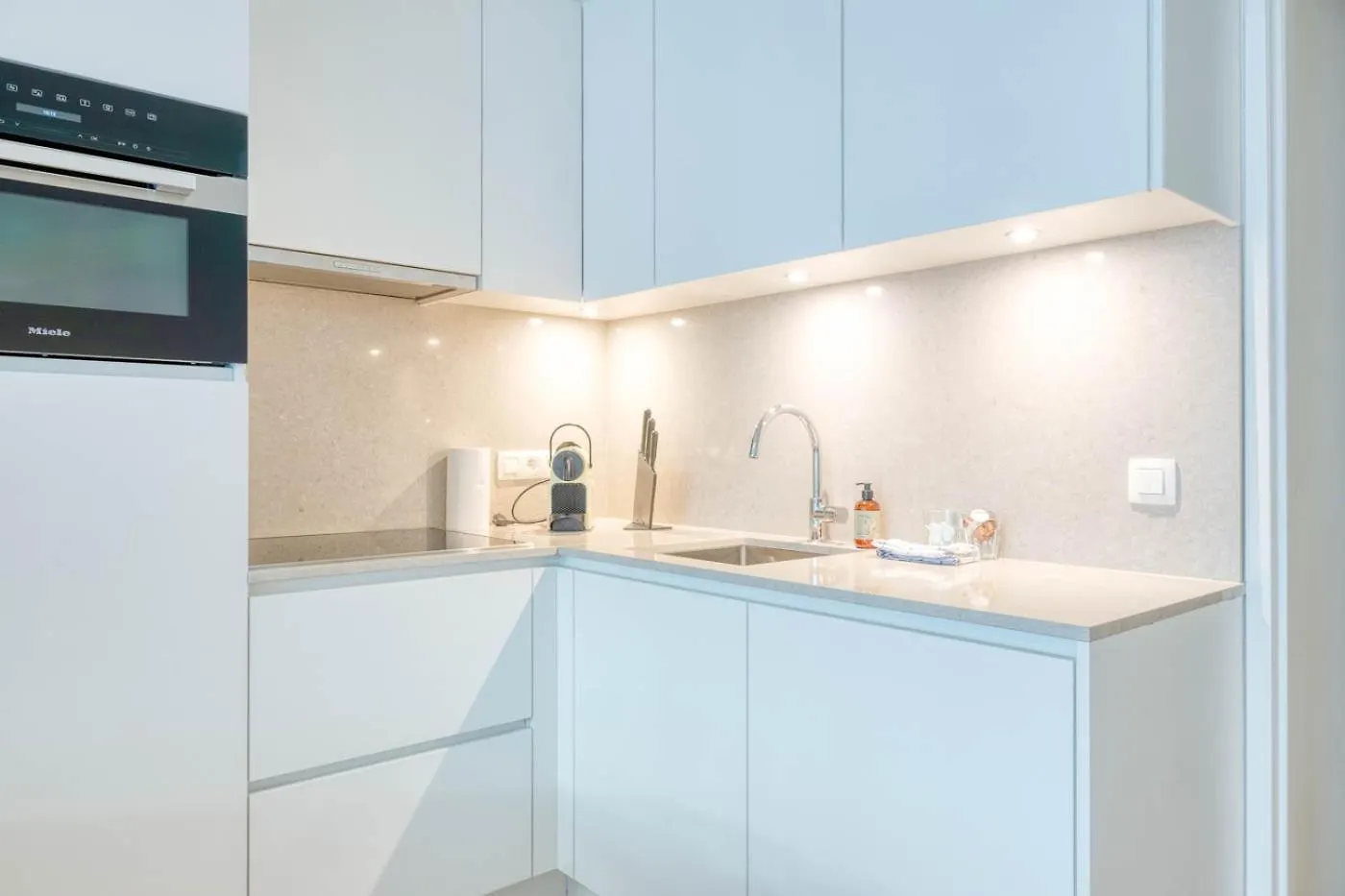 Cozy 5-Person Apartment Near The Beach In Oostende Бельгия