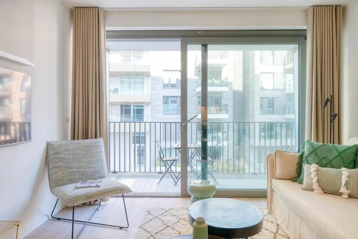 Cozy 5-Person Apartment Near The Beach In Oostende
